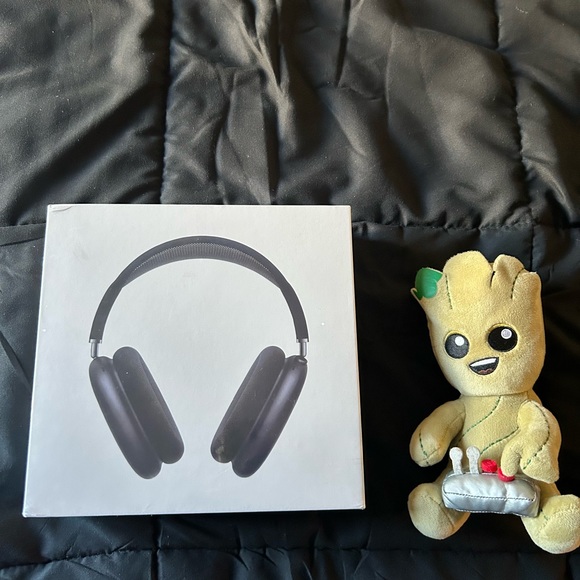 Apple airpods Max - Space Gray Comes with smart case - Picture 2 of 4